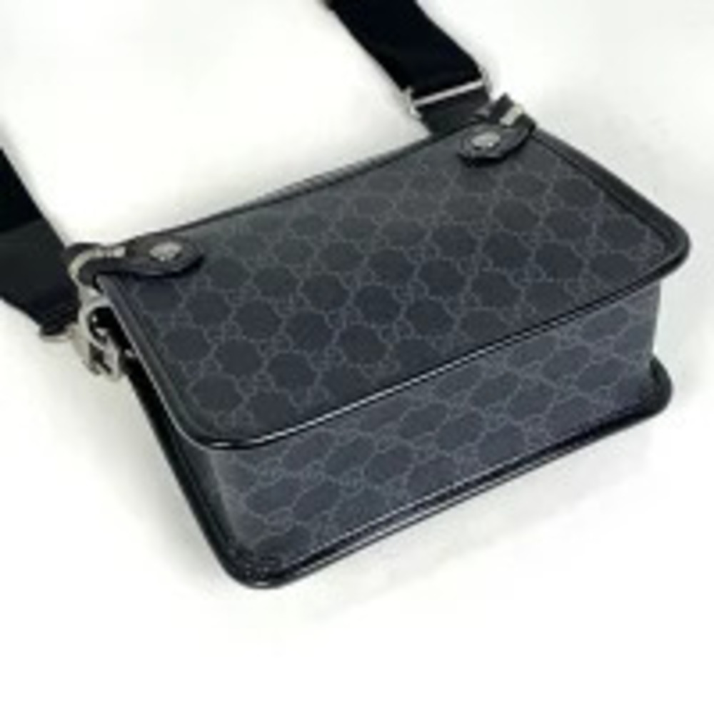 Gucci canvas black GG leather Supreme bag interlocking G messenger